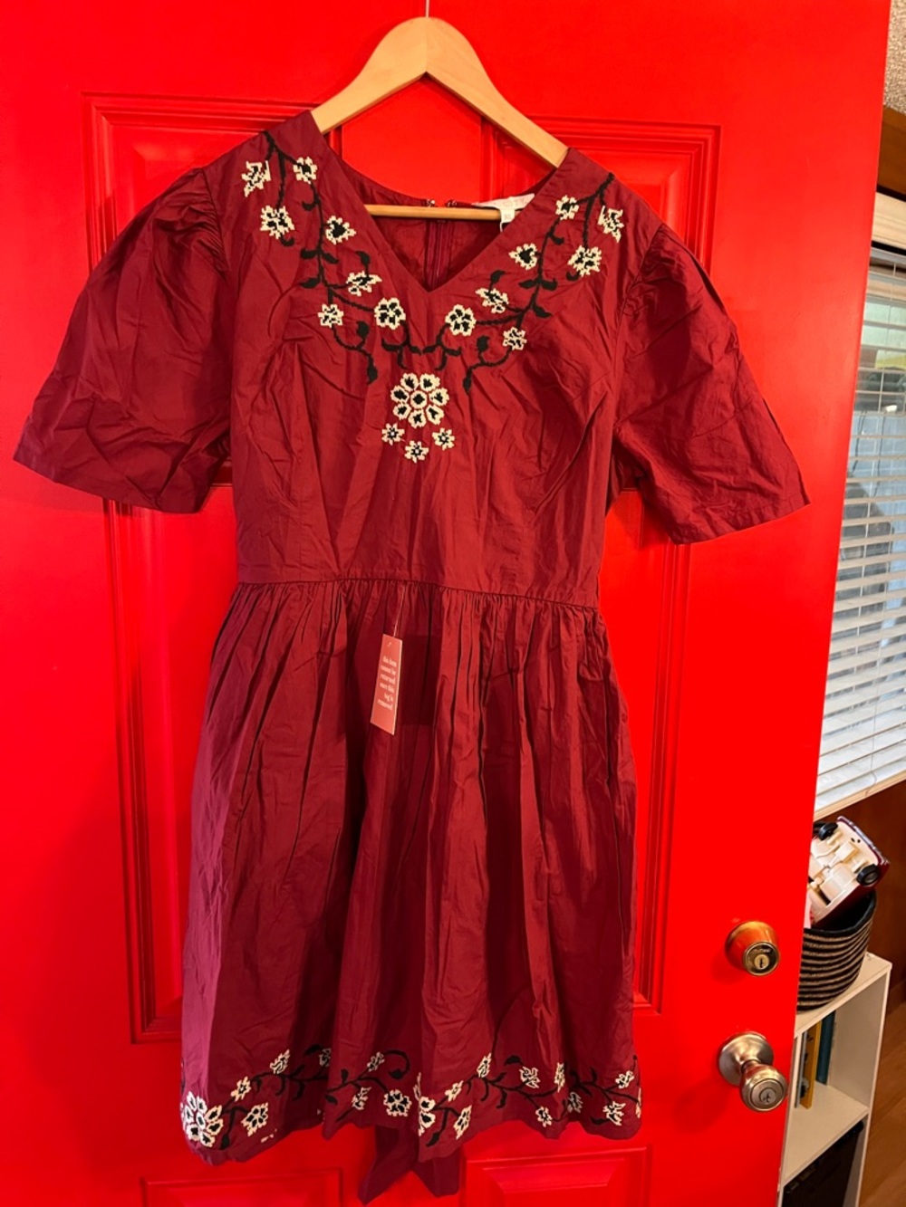 Ivy City Burgundy Embroidered V-Neck Dress Size Large NWT